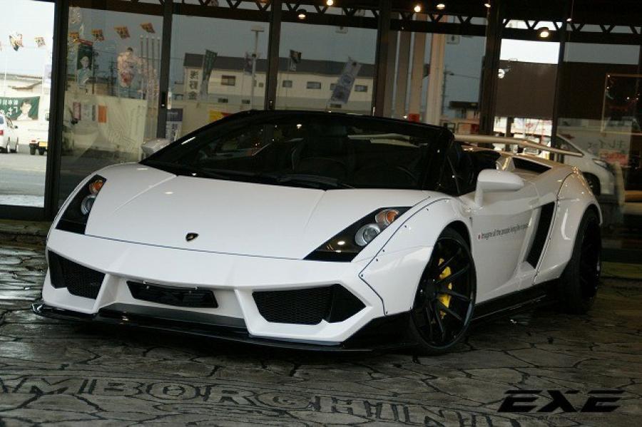  Lamborghini Gallardo Spyder by Liberty Walk and EXE 2016 года  (фото 1 из 10)